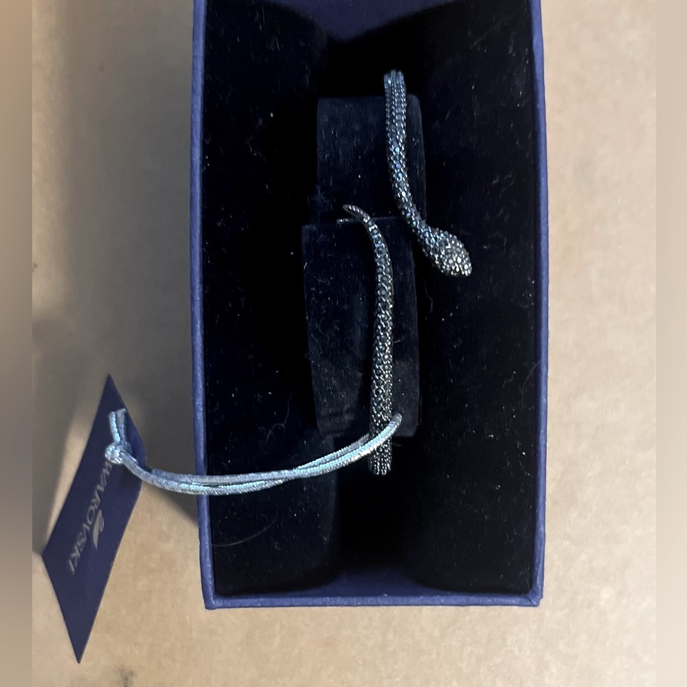 NWT Swarovski and rose gold  snake bracelet